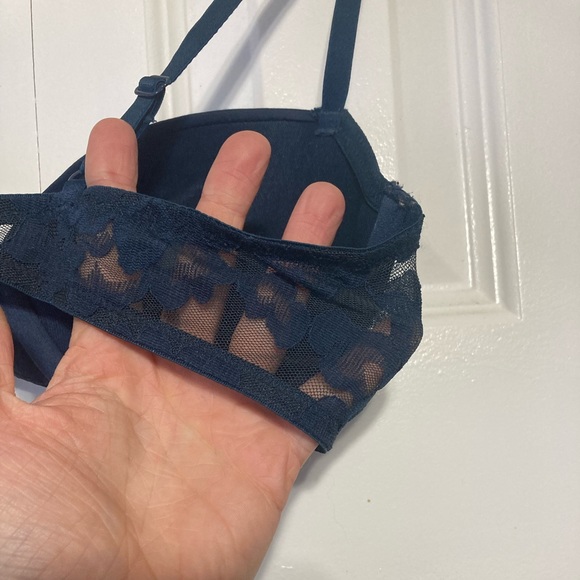 Basic Comfortable Bra - Picture 2 of 2